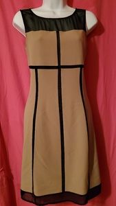 #555 Worthington beige and black sleeveless dress